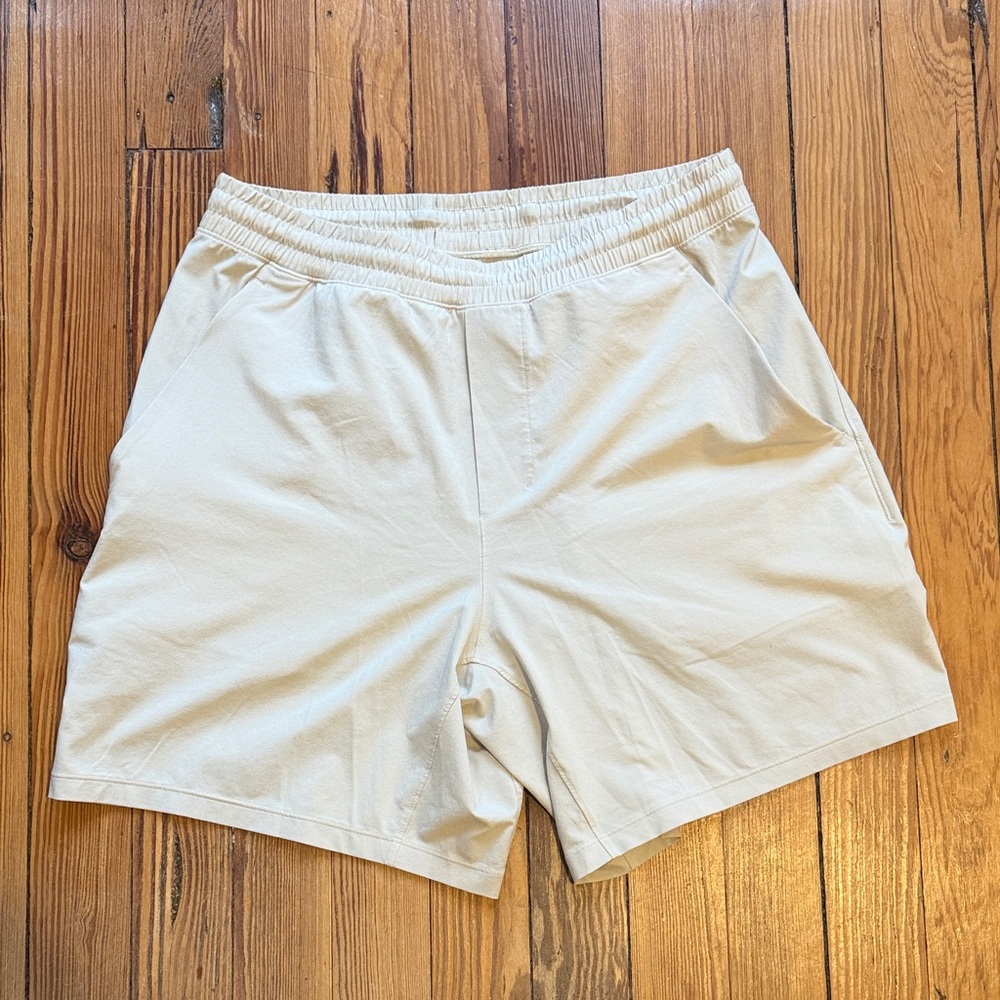 lululemon athletica Men's Cream Elastic-Waist Athletic Shorts